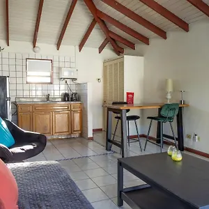 Aparthotel Talk Of The Town & - St Eustatius